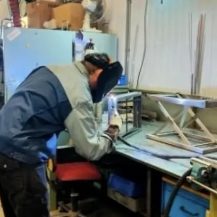 Welder at De Zuidhoek making an ErgoCutter